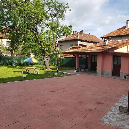 Къща За Гости Вършец Exterior photo