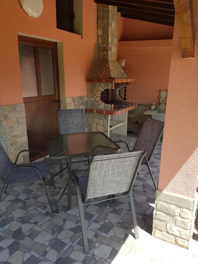 Къща За Гости Вършец Apartment *