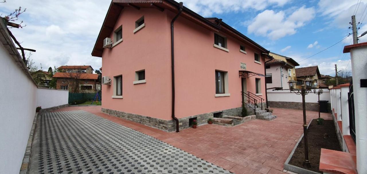 Къща За Гости Вършец Apartment *