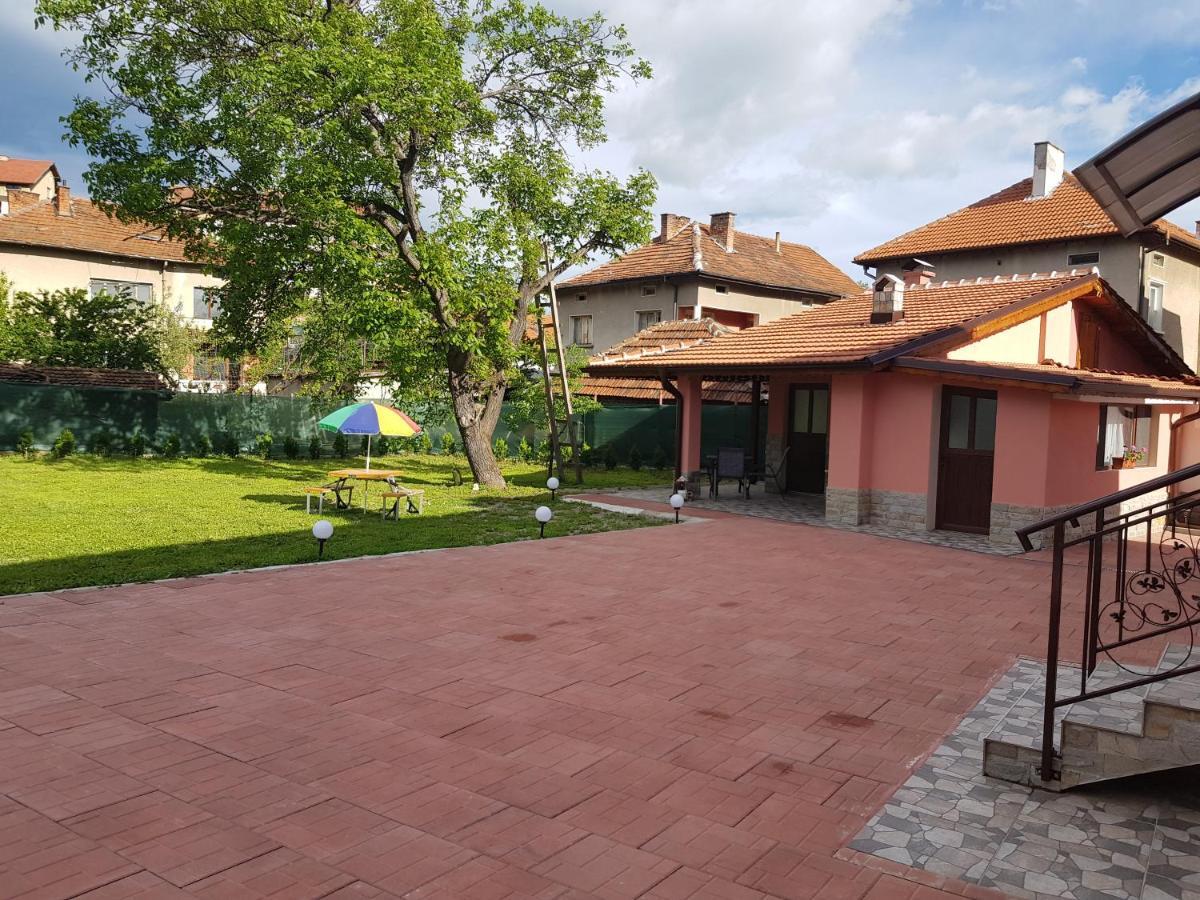 Къща За Гости Вършец Apartment *
