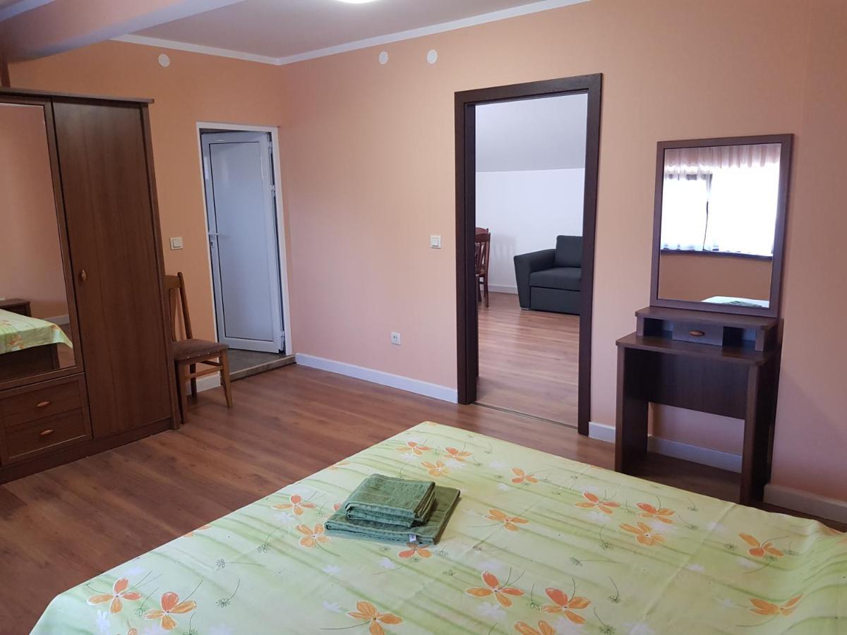 Къща За Гости Вършец Apartment *